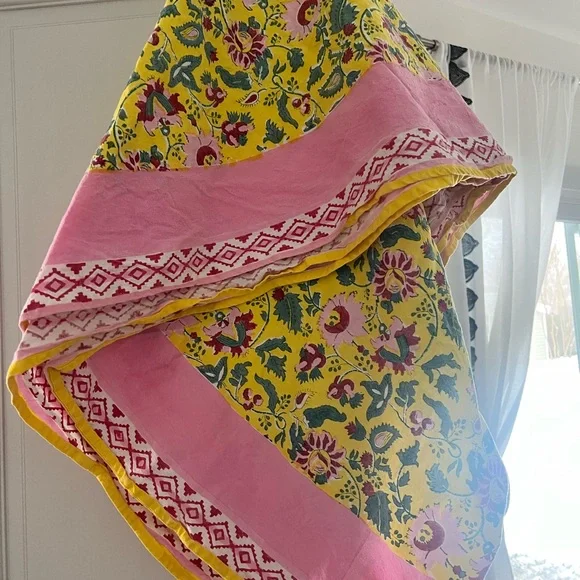 Furbish Henny Round Tablecloth - Picture 4 of 6